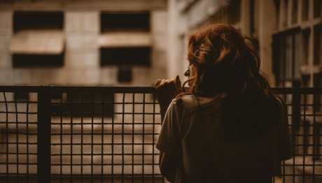 Θεσσαλονίκη: Μάνα Και Γιος Εξέδιδαν 22χρονη