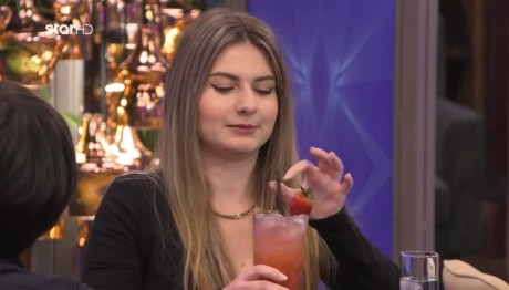 First Dates: O Νάκος Έφερε Τριαντάφυλλο Για Τον... Τάσο!