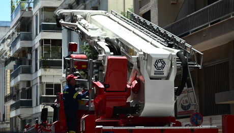 Φωτιά Στα Εξάρχεια