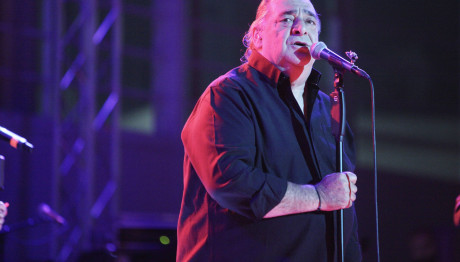 Βασίλης Καρράς