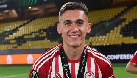 Η Κουκλάρα Σύντροφος Του Σωτήρη Αλεξανδρόπουλου