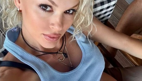 Βίκυ Κάβουρα