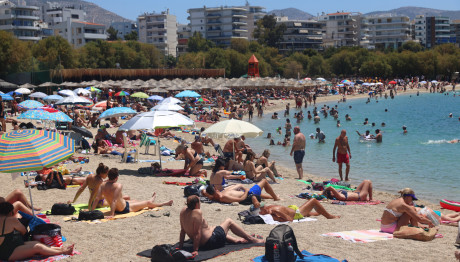 Καιρός: Διαδοχικοί Καύσωνες Έως Τις 15 Ιουνίου