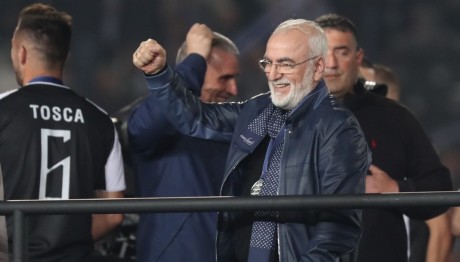 Αυτός Είναι Ο Αδερφός Του Σαββίδη