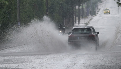 Καιρός: Μετά Τον Καύσωνα Έρχεται Το Χαλάζι