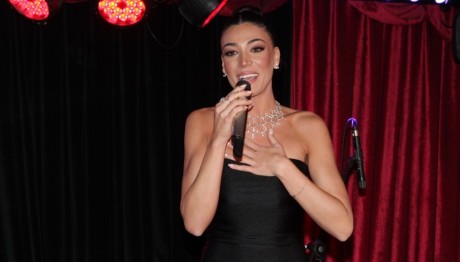 Ήβη Αδάμου: Το Πρόγραμμα Της Καλοκαιρινής Της Περιοδείας