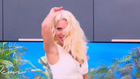 Ελένη Μενεγάκη: Το έριξε στον χορό και αυτός είναι ο λόγος