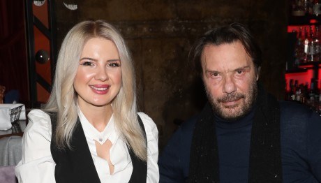 Στράτος Τζώρτζογλου - Σοφία Μαριόλα