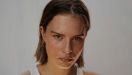 Συνήθειες Που Βοηθούν Στην Ενυδάτωση Της Επιδερμίδας