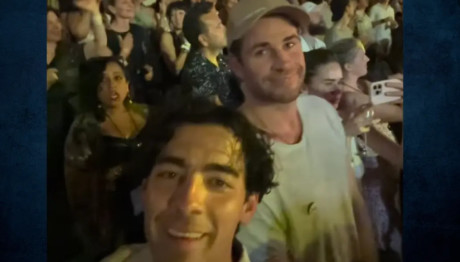 Coldplay: Στο ΟΑΚΑ Χέμσγουορθ, Μινόνγκ, Τζόνας Και Έβανς