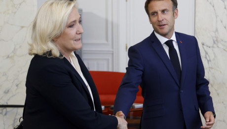 Γαλλία: Πρώτο το κόμμα της Λεπέν με 31% - Συντριβή Μακρόν