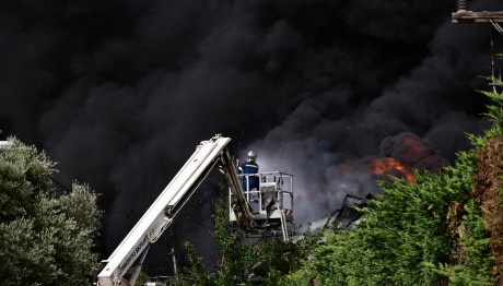 Φωτιά Κηφισιά: Σε Ποιον Ανήκει Το Εργοστάσιο Που Κάηκε