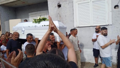 Ηλεία: Θρήνος Και Σπαραγμός Στην Κηδεία Της 11χρονης