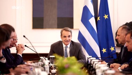 Στελέχη της ΝΔ Ζητούν Δεξιά Στροφή