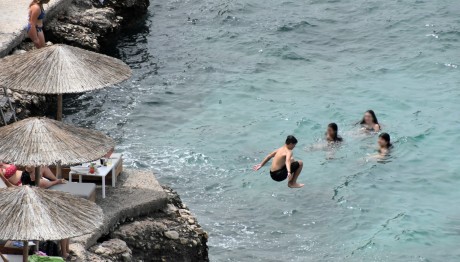 Αγίου Πνεύματος: O Καιρός Το Τριήμερο