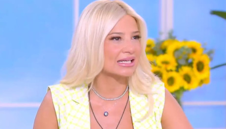 Σκορδά: «Έγκυος Πασίγνωστη Ελληνίδα Που Βραβεύτηκε Στα VMA»