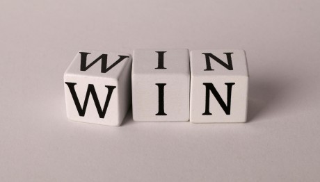 Ιούλιος 2024: Τα Ζώδια Που Το Πεπρωμένο Τους Θα Αλλάξει