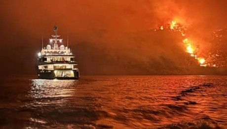 Ύδρα: Από Πυροτεχνήματα Προκλήθηκε Η Φωτιά