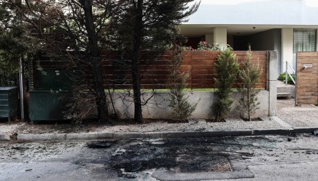 Μολότοφ Στο Σπίτι Της Προέδρου Του Αρείου Πάγου