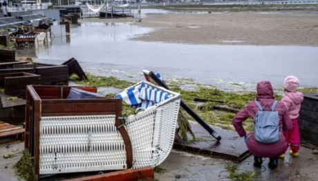 Ελβετία: Καταρρκτώδεις Βροχές, Κατολισθήσεις Και Αγνοούμενοι