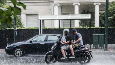 Καιρός: Μετά Τη Ζέστη Έρχονται Μπουρίνια