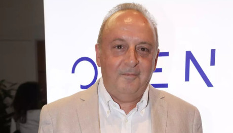 Καμπουράκης: Επιστρέφει τηλεοπτικά μετά την περιπέτεια υγείας