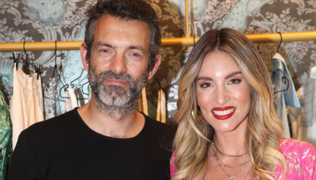 Οικονομάκου: Διέγραψε Τις Φωτογραφίες Με Τον Μιχόπουλο