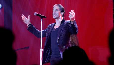 Νίκος Οικονομόπουλος