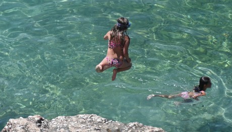 Οι Κίνδυνοι Για Τα Παιδιά Σε Θάλασσα Και Πισίνα - Οδηγίες