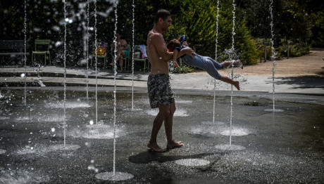 Καιρός: Καύσωνας Διαρκείας - Στους 41 Βαθμούς Ο Υδράργυρος