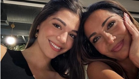 Δέσποινα Βανδή - Μελίνα Νικολαϊδη