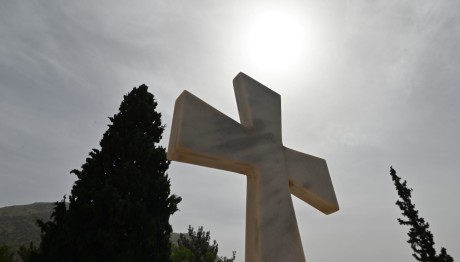 νεκροταφείο σταυρός