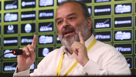 ΑΕΚ: Στη Μύκονο Ο Μάριος Ηλιόπουλος