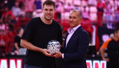 Ολυμπιακός: Επιστρέφει Ο Βεζένκοφ Στο Λιμάνι