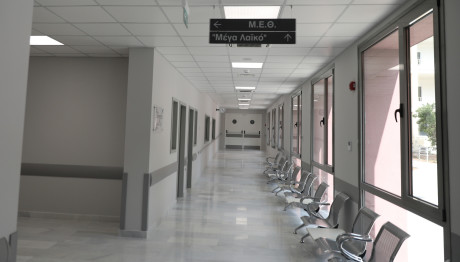 Ηθοποιός Έκανε Βόλτες Σε Νοσοκομείο Και Διέσπειρε Covid