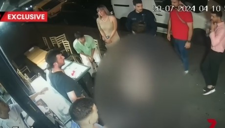 Παρίσι: Θύμα Ομαδικού Βιασμού Τουρίστρια