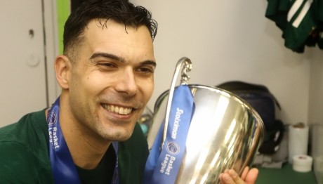 Eθνική: Ανατροπή Με Τον Κώστα Σλούκα