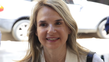 Μιλένα Αποστολάκη: Παραιτήθηκε Από Την Κούρσα Για Το ΠΑΣΟΚ