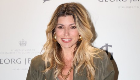 Βάσια Κωσταρά: Τα Αξεσουάρ Που Δεν Αποχωρίζεται