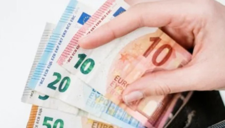 Θεσσαλονίκη: Φωτιά σε διαμέρισμα πέμπτου ορόφου