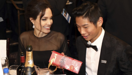 Τζολί - Πιτ: Σοκαριστικό Ατύχημα Για Τον Γιο Τους