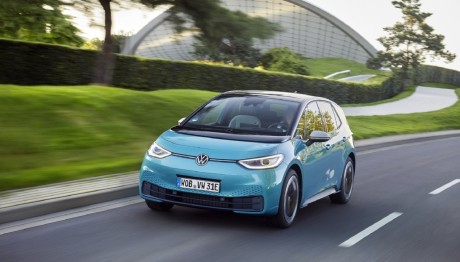 Kosmocar: Λήξη συνεργασίας με εξουσιοδοτημένο συνεργάτη