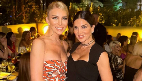 Κατερίνα Καινούργιου: Με Τη Σταματίνα Τσιμτσιλή Στην Πάρο