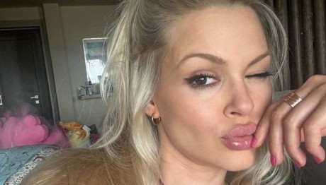 Βίκυ Κάβουρα