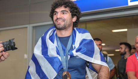 Θεόδωρος Τσελίδης: Υπερήφανος Ως Έλληνας - Η Ανάρτηση