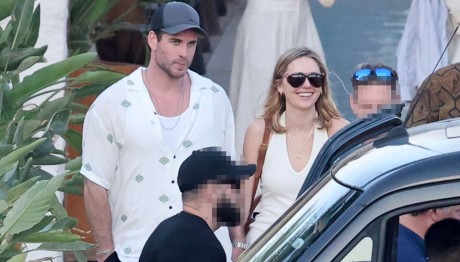 Λίαμ Χέμσγουορθ - Γκαμπριέλα Μπρουκς: Χέρι - Χέρι Στη Μύκονο