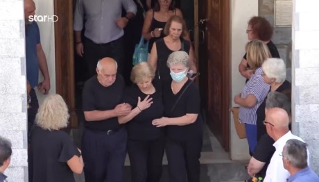 Λιβαδειά: Θρήνος Στην Κηδεία Του Άνδρα Που Τσίμπησε Αράχνη