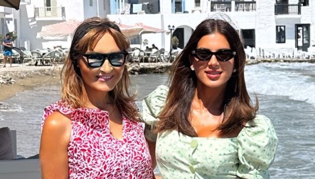 Μάρα Ζαχαρέα