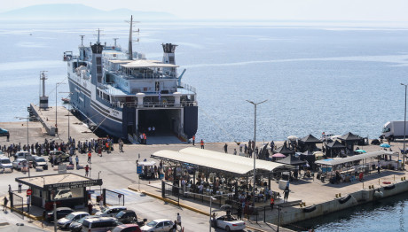 Φωτιά Αττική: Στο Λαύριο Αντί Της Ραφήνας Δένουν Τα Πλοία
