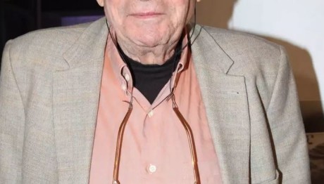 Μανούσος Μανουσάκης